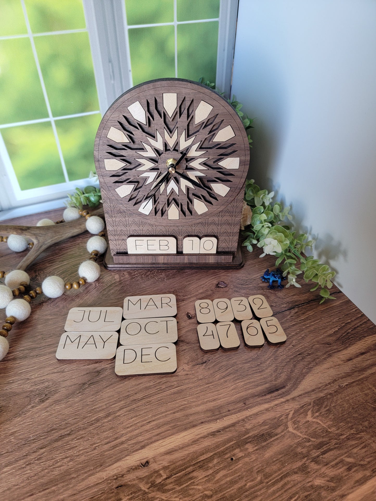Desk Clock/Calendar