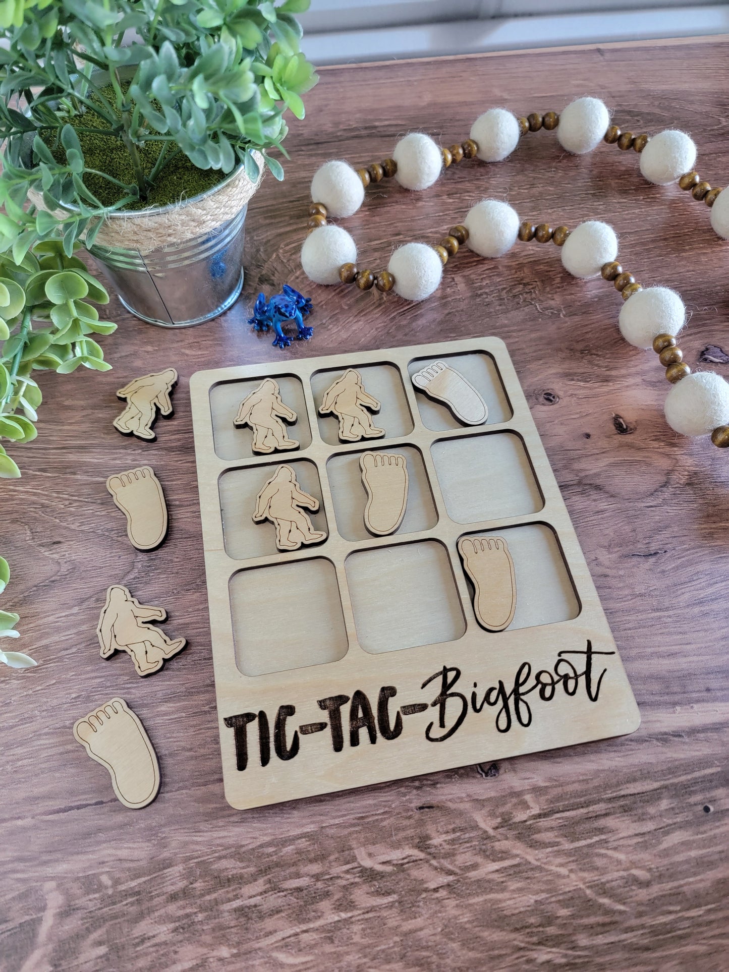 Tic-Tac-Bigfoot/ Sasquatch